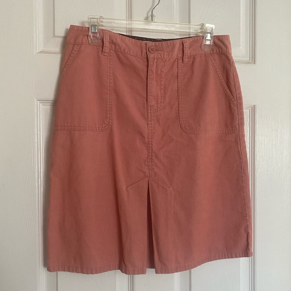 Adorable pink cotton skirt looks like corduroy